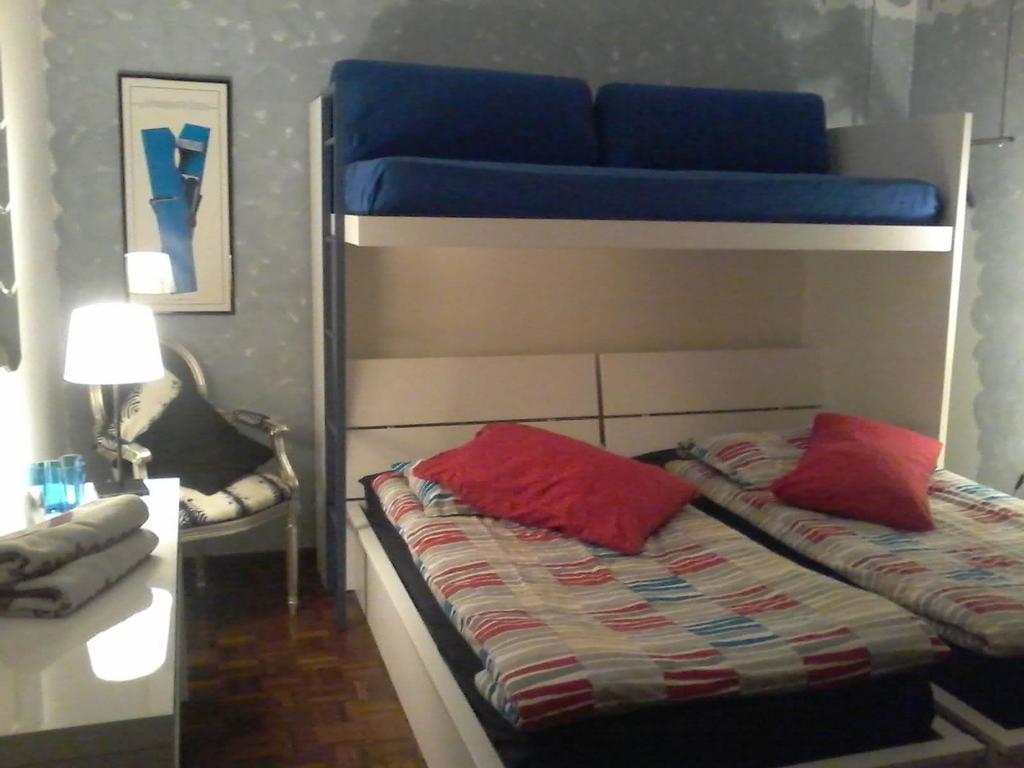 Mary Poppins'S House Trieste Quarto foto